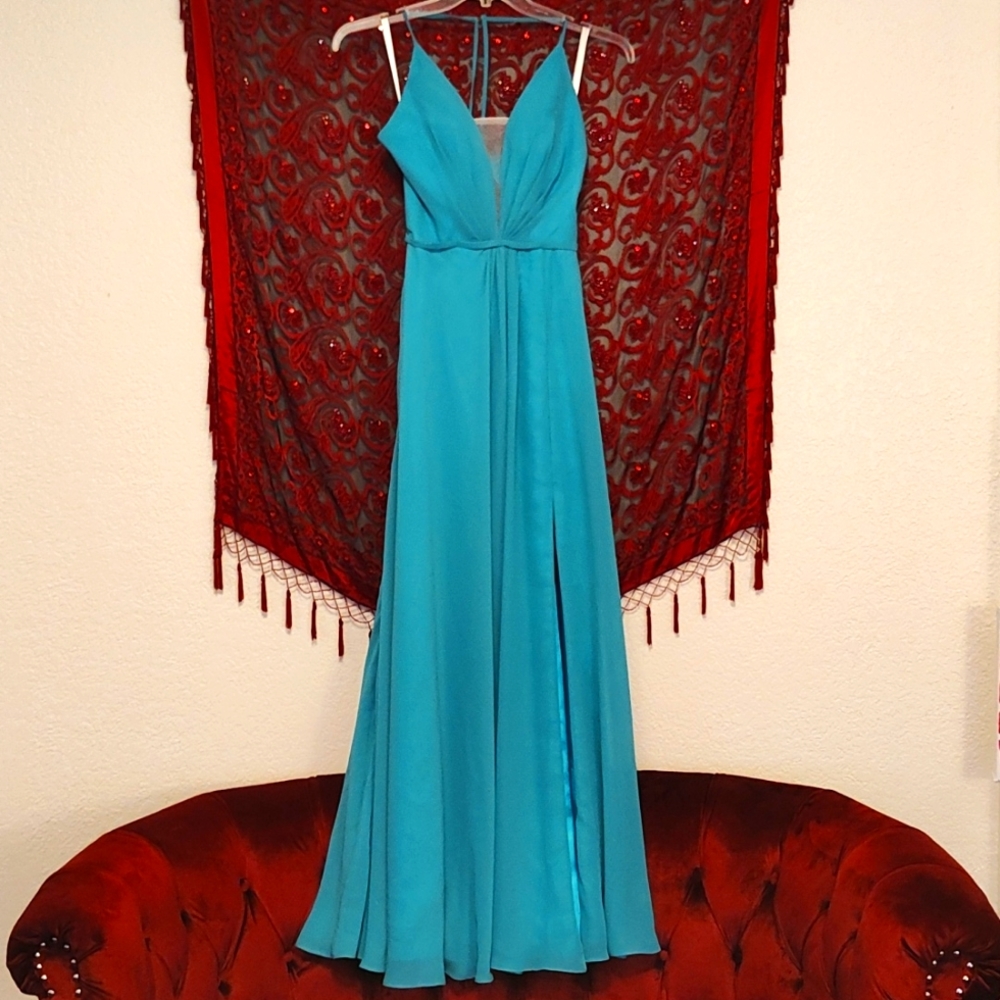 Night Moves 6011 Bridesmaid Dress Size 4 Color Teal.